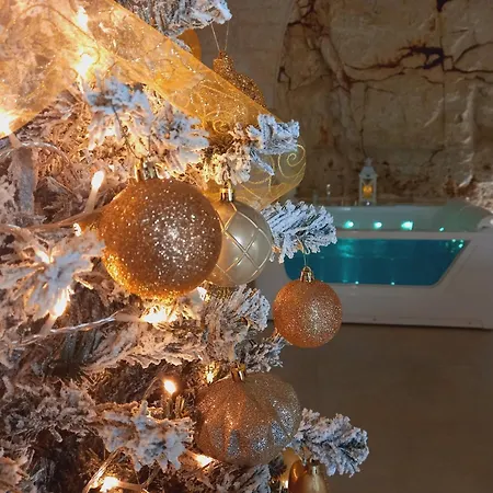 Gb Grotta Bianca בית נופש *