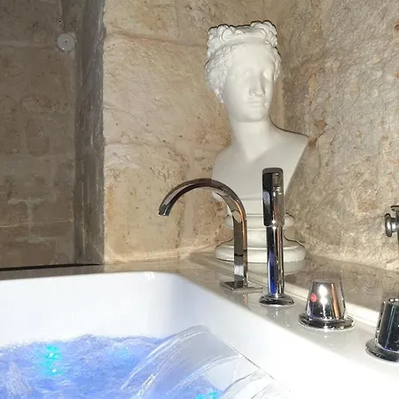 Gb Grotta Bianca * أوستوني