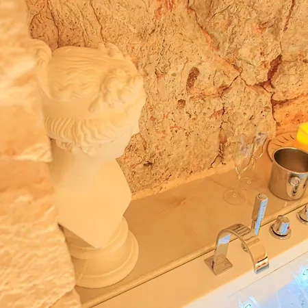 Gb Grotta Bianca * 오스투니
