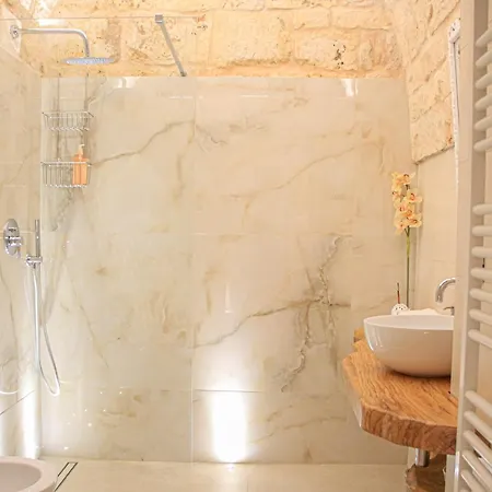 Gb Grotta Bianca أوستوني