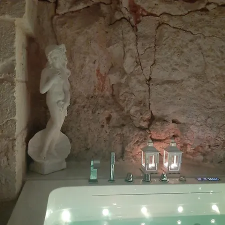 Gb Grotta Bianca أوستوني